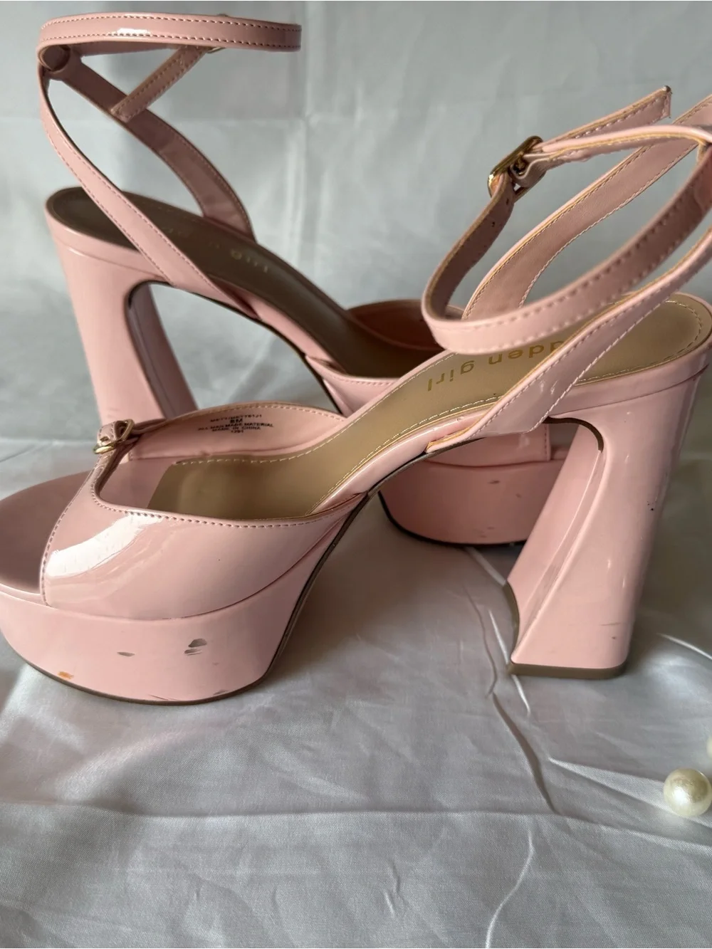 Madden Girl glossy bow heel